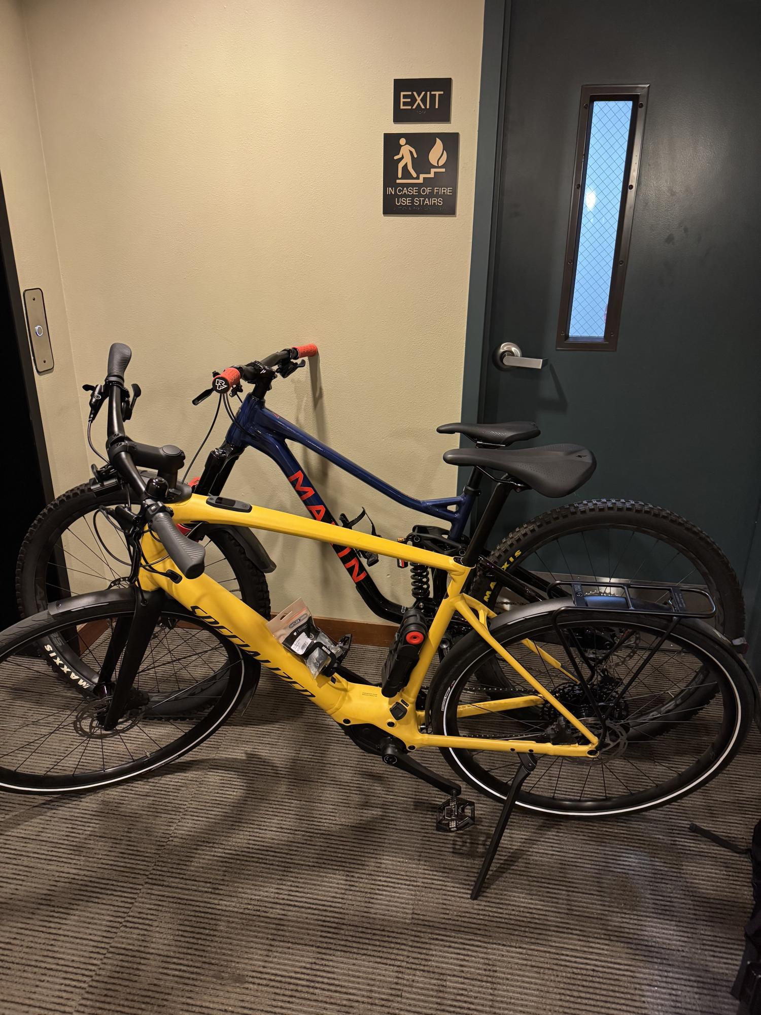 2023 Specialized Turbo Vado SL 5.0 EQ Yellow or Gold