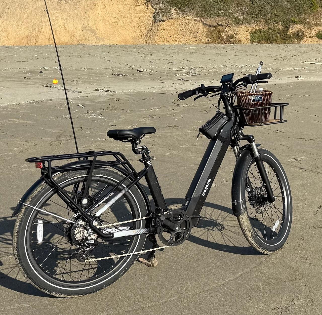 2025 Magnum Bikes Black