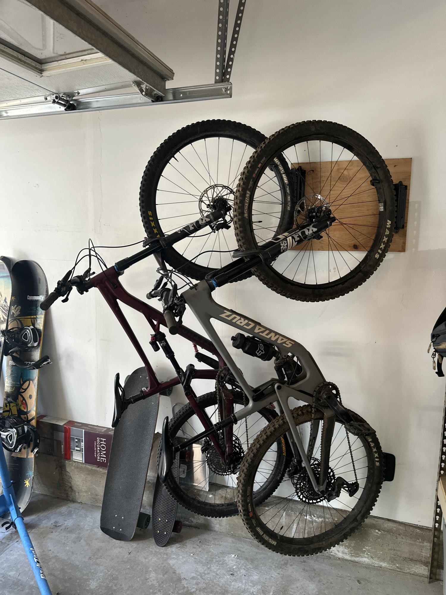 2021 Santa Cruz Hightower Silver, gray or bare metal